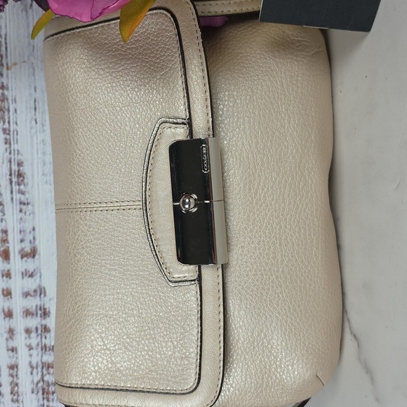 COACH KRISTIN METALLIC CHAMPAGNE SILVER LEATHER FLAP CROSSBODY SMALL BAG PURSE - Picture 4 of 13